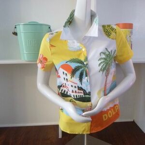 RICH & FAMOUS DOLPHIN RESORT BLOUSE M NWT
